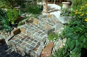 What to Expect from a Hardscaping Contractor in Burlingame