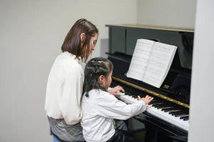 Exploring How Home Piano Lessons Support Academic Development in Students