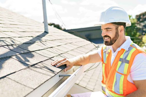 Roofing Contractor Omaha That Handles Storm Damage Repairs