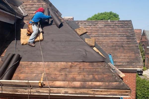 Choosing a roofing contractor albany for Long-Lasting Results